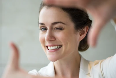 ¿Me puedo hacer un blanqueamiento dental si tengo los dientes sensibles?